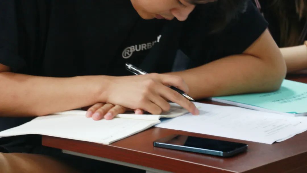 　什么是上岸組合課程？